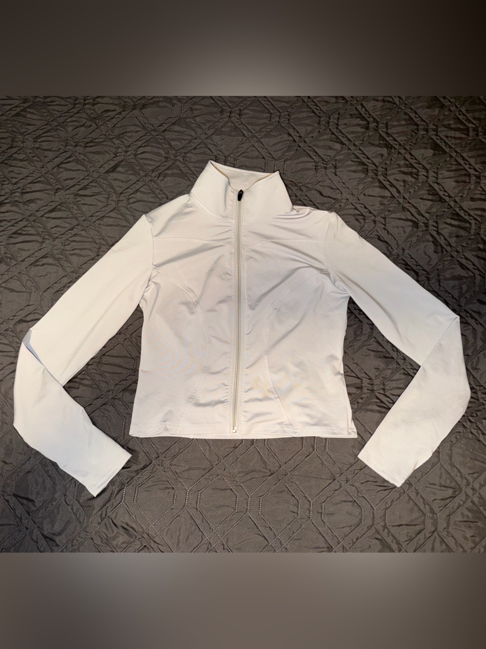 Cropped Zip Up Workout Jacket Long Sleeve Athletic Gym Top with Thumb Holes